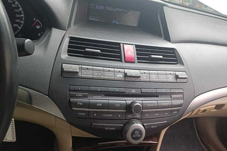 Used Honda Accord 2010 2.0L EX Audio And AC Panel