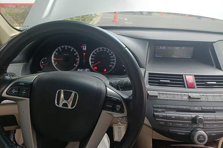 Used Honda Accord 2010 2.0L EX Center Console