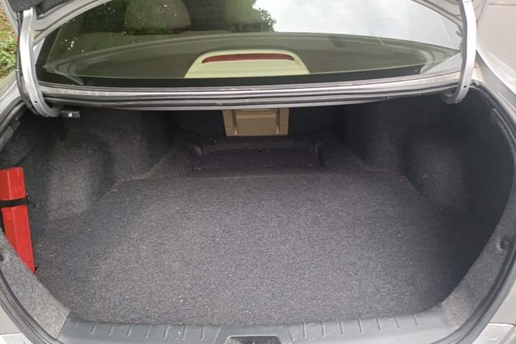Used Honda Accord 2010 2.0L EX Trunk
