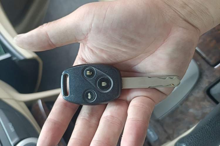 Used Honda Accord 2010 2.0L EX Vehicle Key
