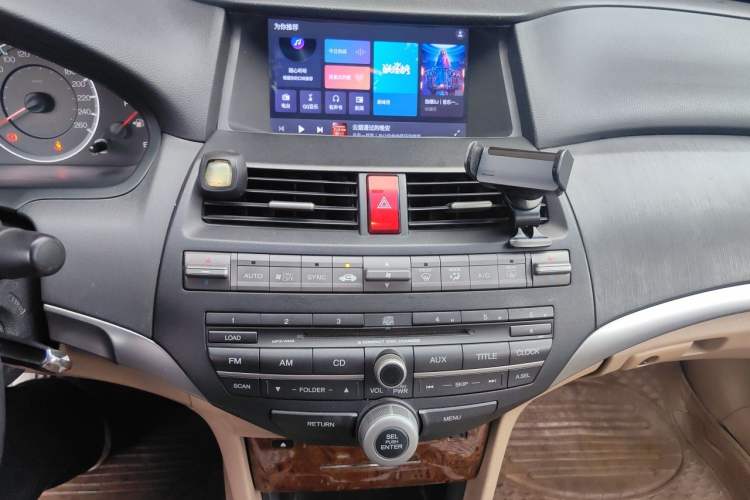 Used Honda Accord 2010 2.0L EX Audio And AC Panel