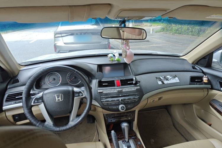 Used Honda Accord 2010 2.4L Millionth Anniversary Edition Center Console