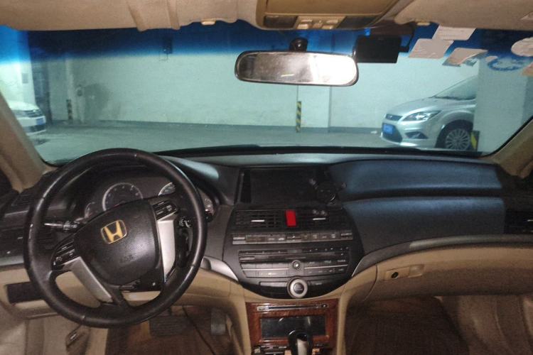 Used Honda Accord 2010 2.0L EX Center Console