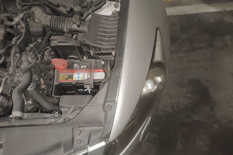 Used Honda Accord 2010 2.0L EX Engine Bay Left