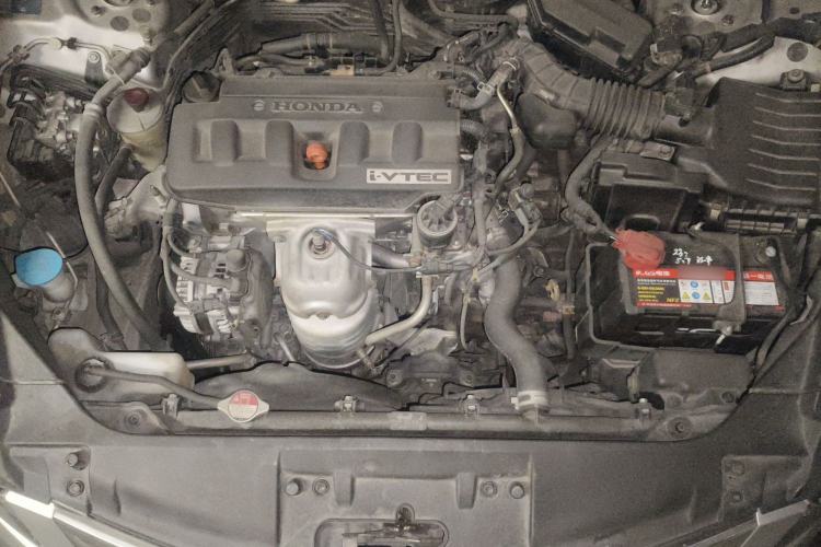 Used Honda Accord 2010 2.0L EX Engine Bay