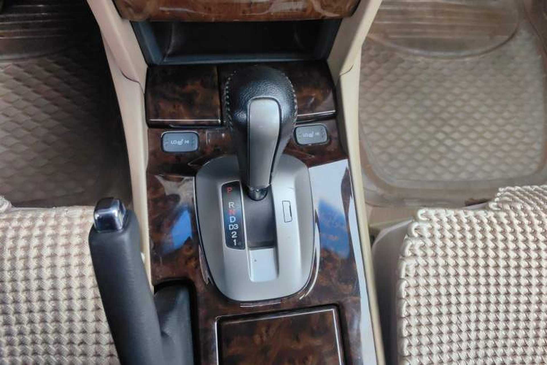 Used Honda Accord 2010 2.0L EX Gear Lever