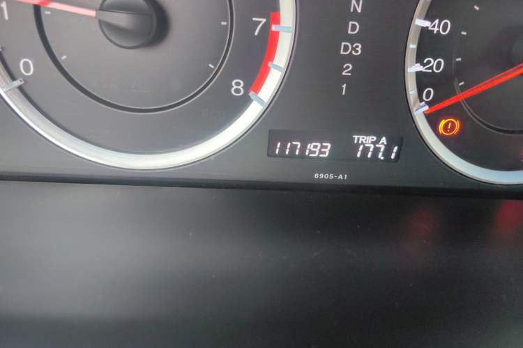 Used Honda Accord 2010 2.0L EX Odometer Close Up