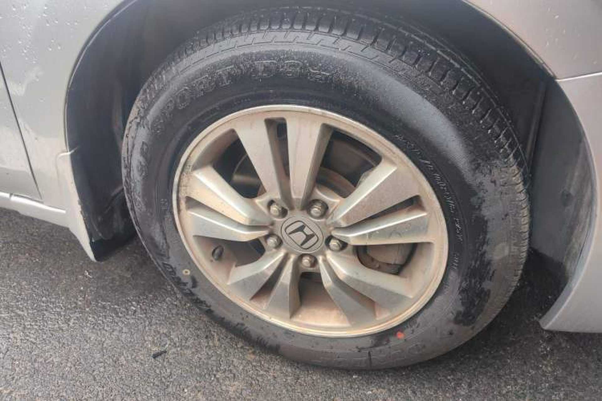 Used Honda Accord 2010 2.0L EX Right Front Wheel Hub