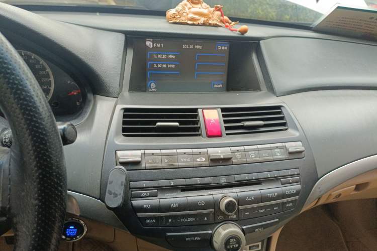 Used Honda Accord 2010 2.0L EX Audio And AC Panel