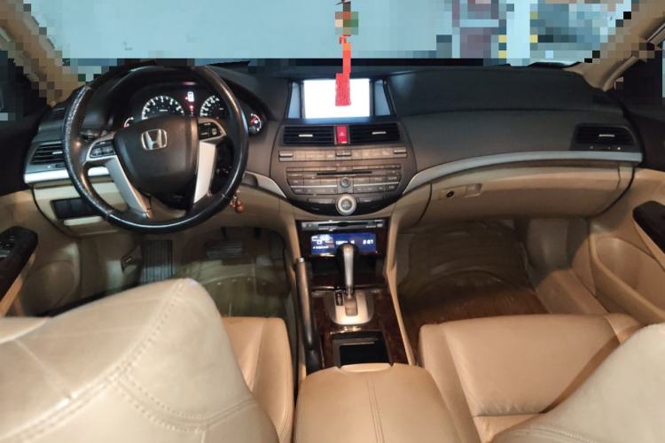 Used Honda Accord 2010 2.4L LX Center Console