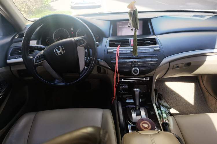 Used Honda Accord 2010 2.4L Millionth Anniversary Edition Center Console