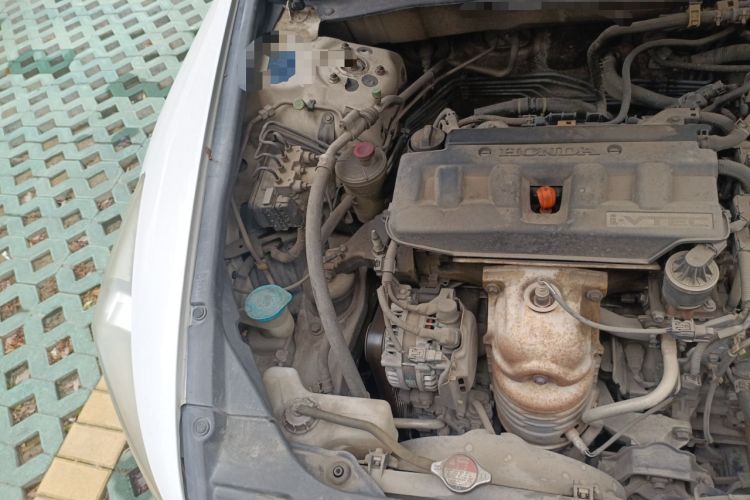 Used Honda Accord 2010 2.0L EX Engine Bay Right