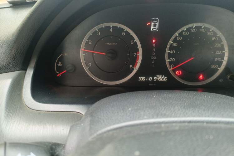 Used Honda Accord 2010 2.0L EX Odometer Close Up