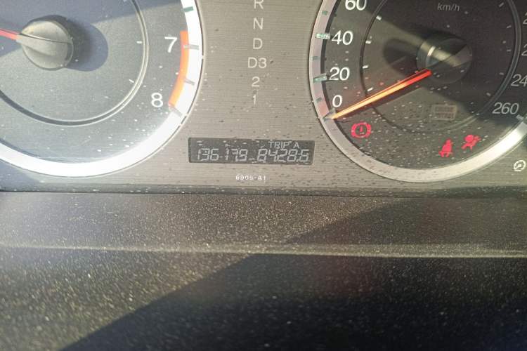 Used Honda Accord 2010 2.4L EXL Navi Odometer Close Up