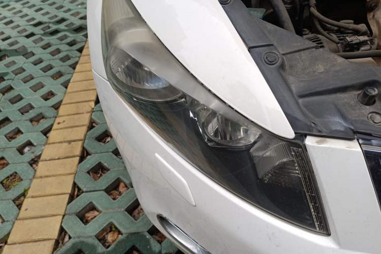 Used Honda Accord 2010 2.0L EX Right Front Headlight