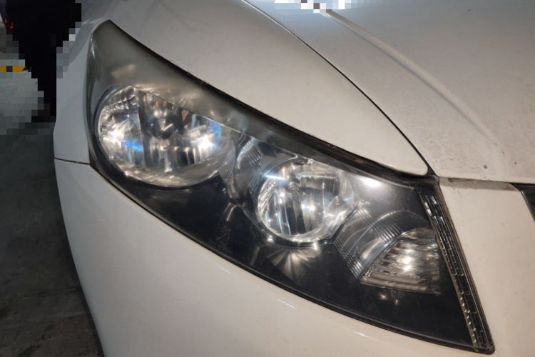 Used Honda Accord 2010 2.4L LX Right Front Headlight