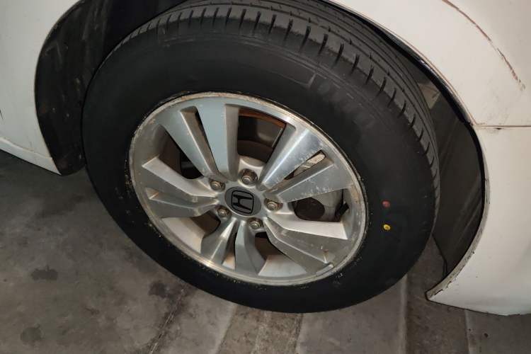 Used Honda Accord 2010 2.4L LX Right Front Wheel Hub