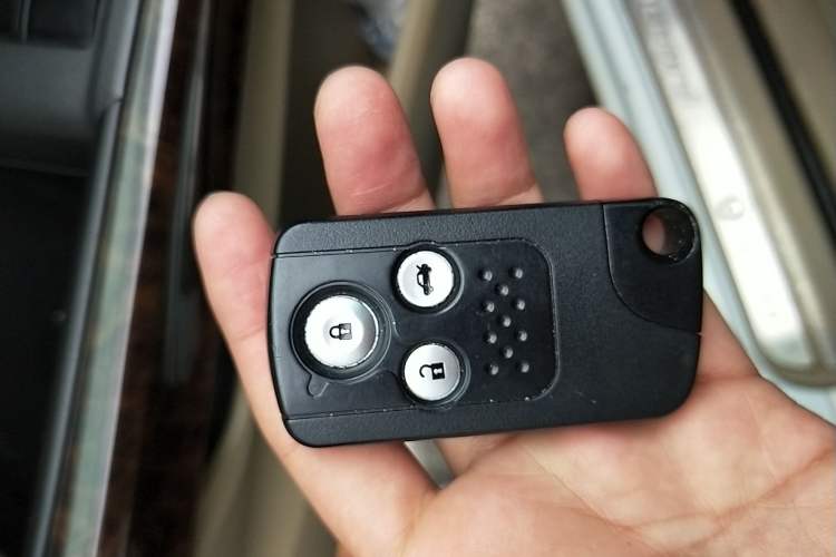 Used Honda Accord 2010 2.4L Millionth Anniversary Edition Vehicle Key