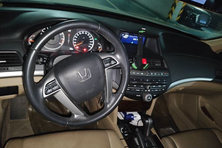 Used Honda Accord 2010 2.0L EX Center Console