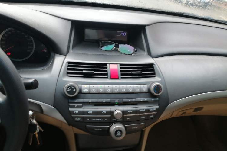 Used Honda Accord 2011 2.0L MT Audio And AC Panel
