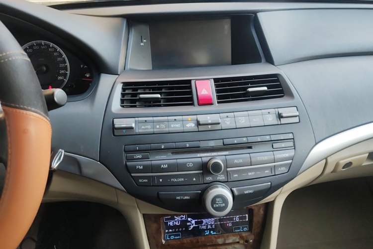 Used Honda Accord 2011 2.0L EX Audio And AC Panel