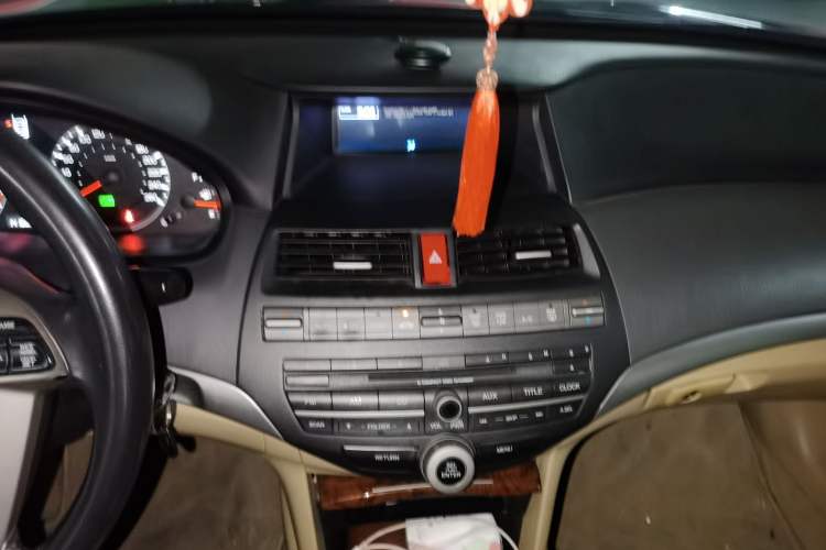 Used Honda Accord 2011 2.0L EX Audio And AC Panel