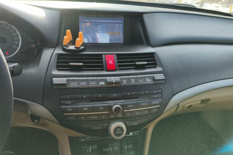 Used Honda Accord 2011 2.4L LX Audio And AC Panel