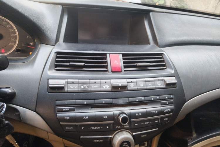 Used Honda Accord 2011 2.0L EX Audio And AC Panel