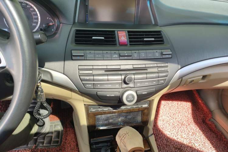 Used Honda Accord 2011 2.0L EX Audio And AC Panel