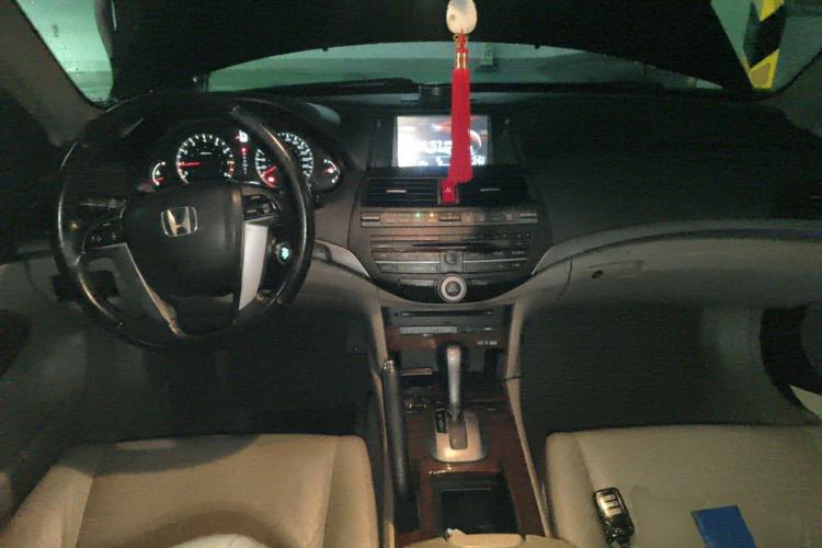 Used Honda Accord 2011 2.0L EX Center Console