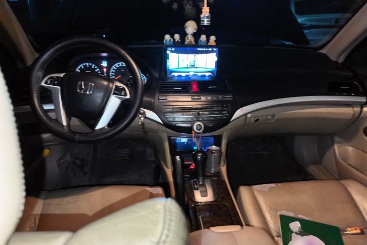 Used Honda Accord 2011 2.0L EX Center Console