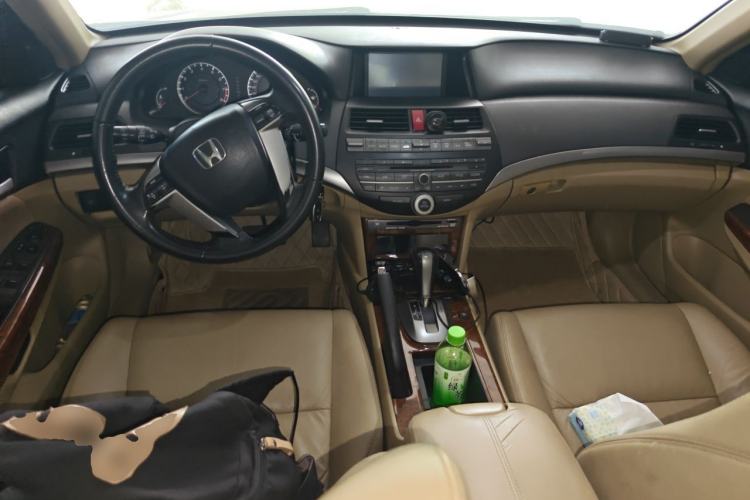 Used Honda Accord 2011 2.4L EX Center Console