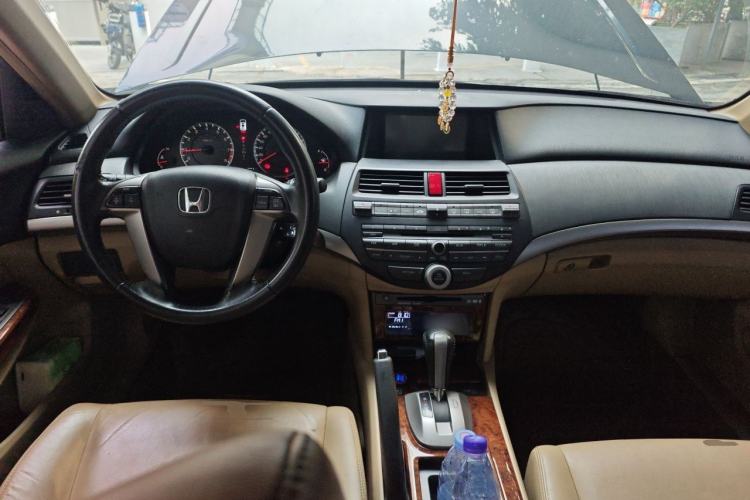 Used Honda Accord 2011 2.0L EX Center Console