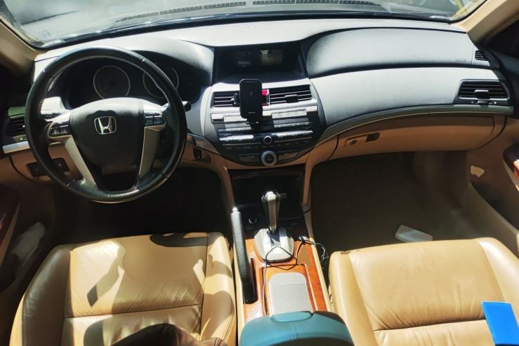 Used Honda Accord 2011 2.4L EX Center Console