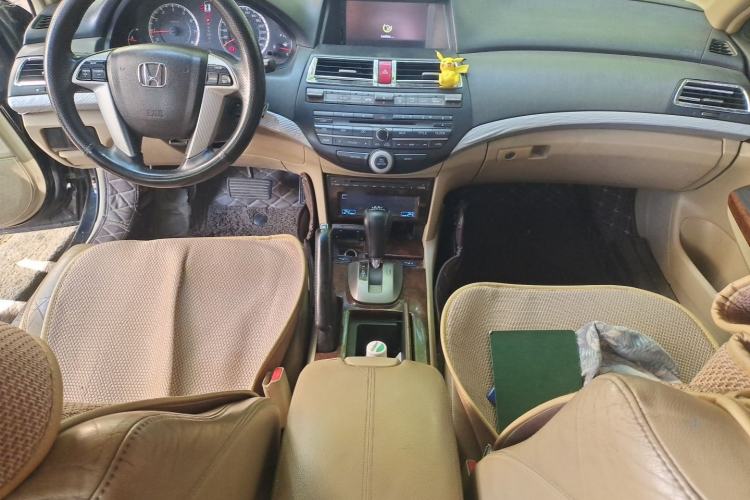 Used Honda Accord 2011 2.4L LX Center Console