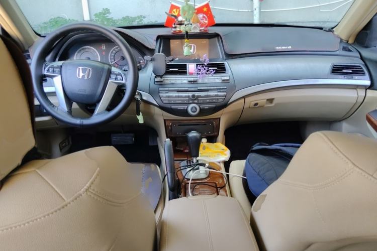 Used Honda Accord 2011 2.4L LX Center Console