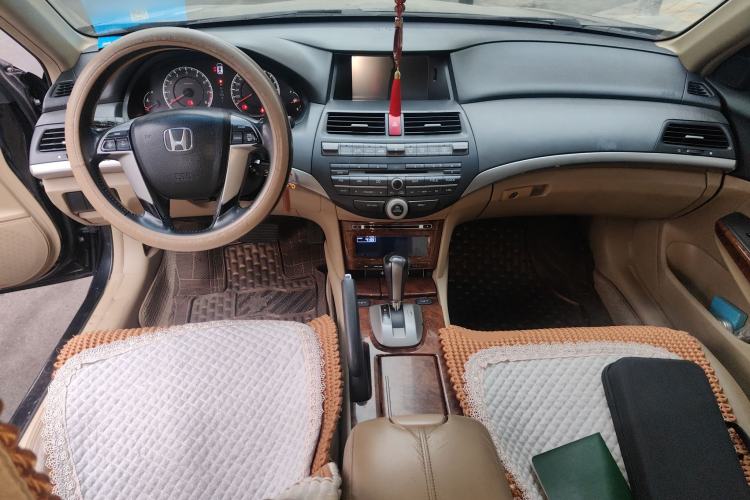 Used Honda Accord 2011 2.0L EX Center Console