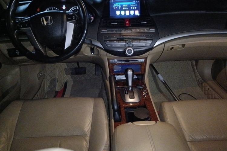Used Honda Accord 2011 2.4L EX Center Console