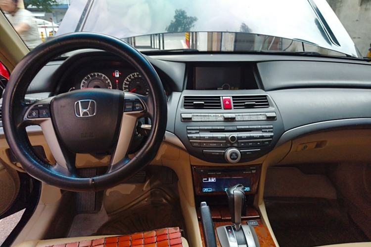 Used Honda Accord 2011 2.0L EX Center Console