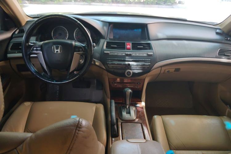 Used Honda Accord 2011 2.0L EX Center Console