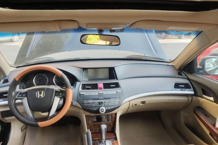 Used Honda Accord 2011 2.0L EX Center Console