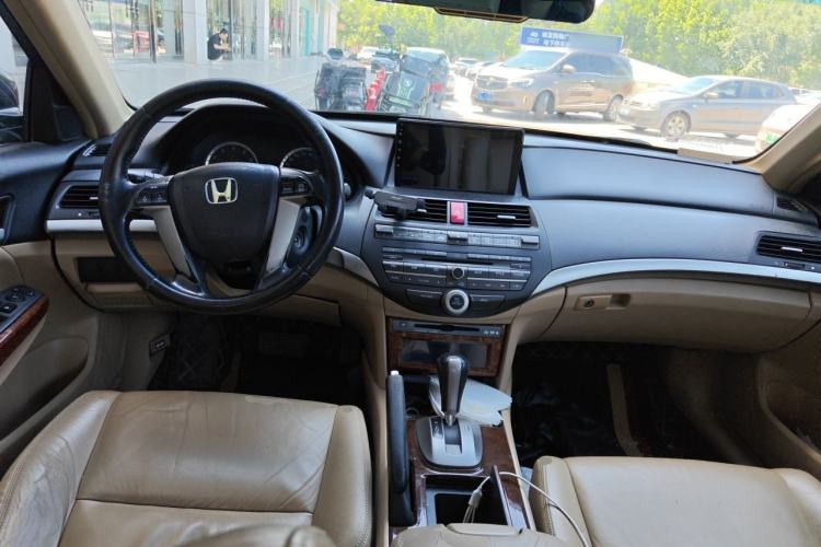 Used Honda Accord 2011 2.0L EX Center Console