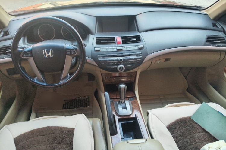 Used Honda Accord 2011 2.0L EX Center Console