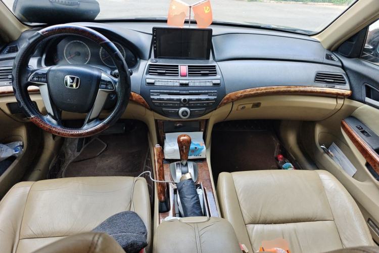 Used Honda Accord 2011 2.4L LX Center Console