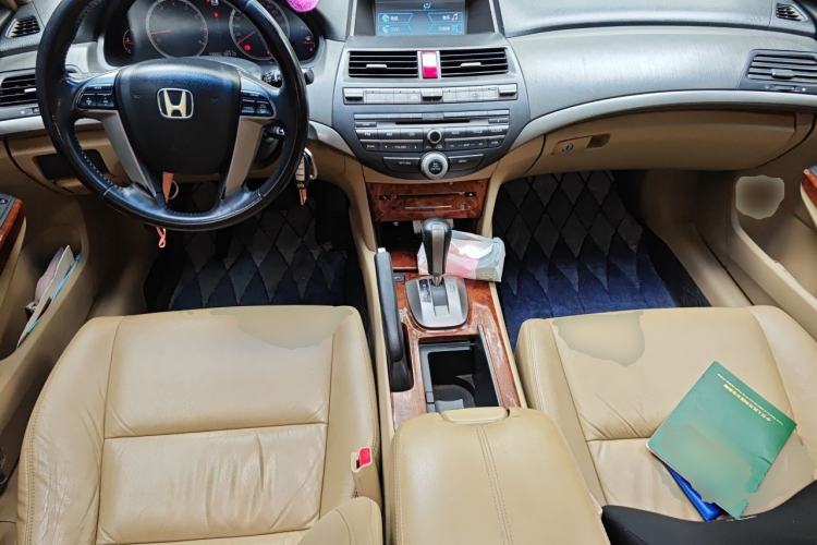 Used Honda Accord 2011 2.0L EX Center Console