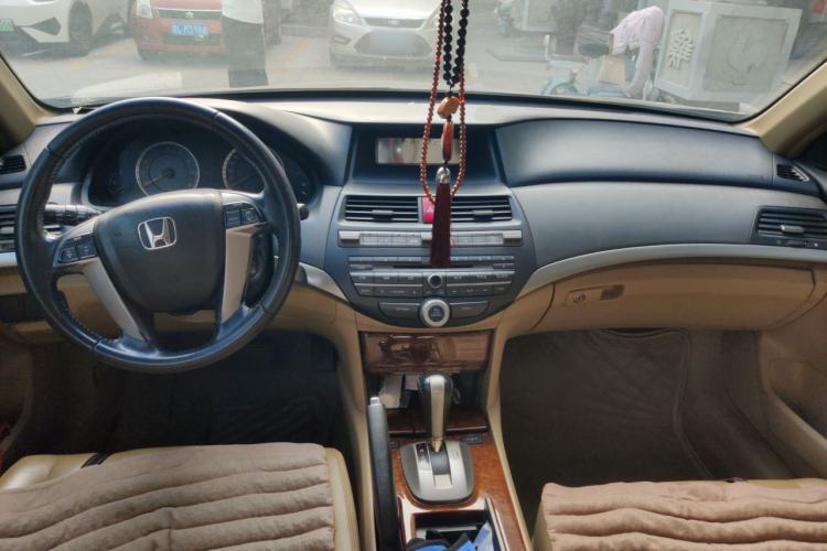 Used Honda Accord 2011 2.0L EX Center Console