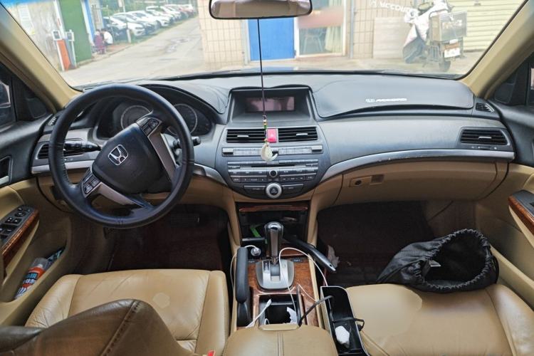 Used Honda Accord 2011 2.4L LX Center Console