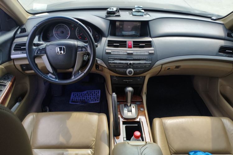 Used Honda Accord 2011 2.4L EX Center Console