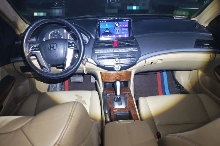Used Honda Accord 2011 2.4L LX Center Console