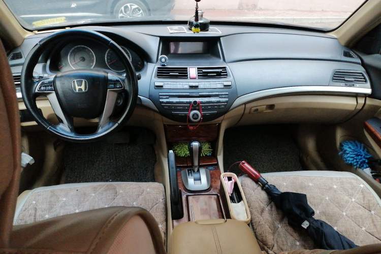Used Honda Accord 2011 2.0L EX Center Console
